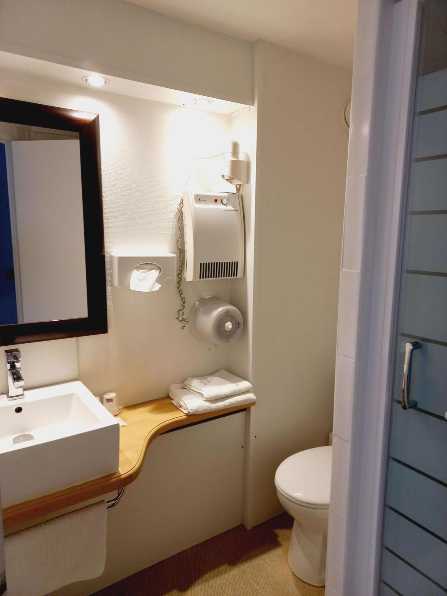 Brit Hotel Lorient Le Kerotel Kültér fotó