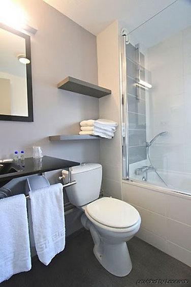 Brit Hotel Lorient Le Kerotel Szoba fotó